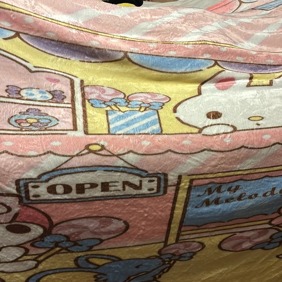 My Melody Pink and Yellow Blanket 75 by 64 - Picture 4 of 6